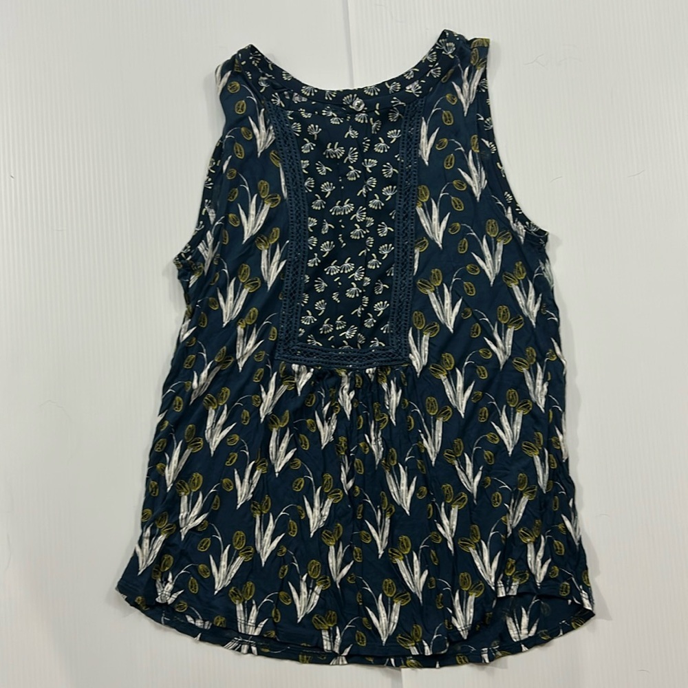 339. Women’s LOFT Navy Blue Floral Blouse (XS)